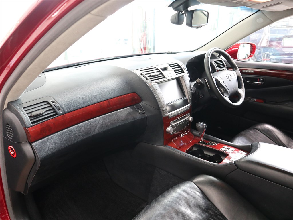 レクサス　LS460