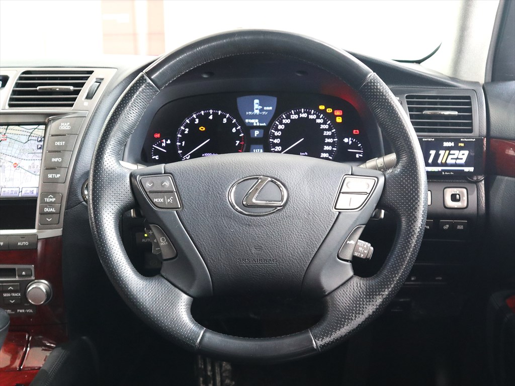 レクサス　LS460