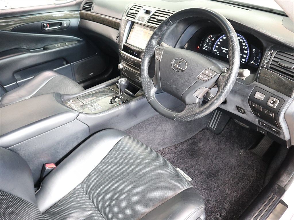 レクサス　LS460