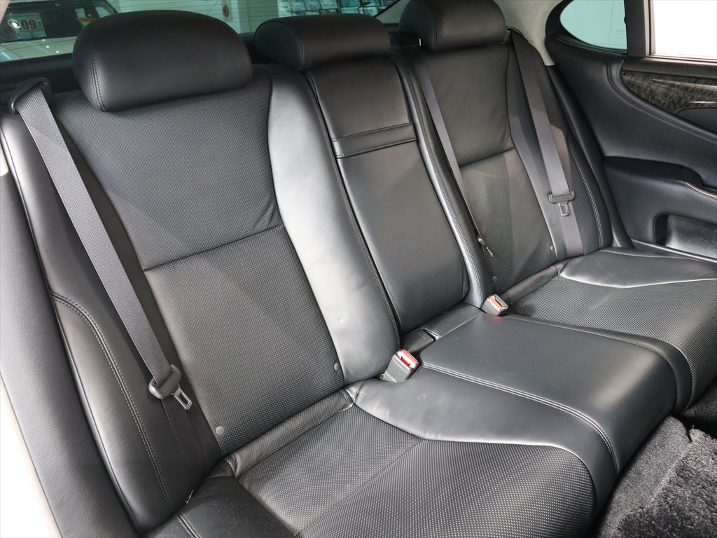 レクサス　LS460