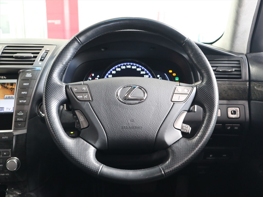 レクサス　LS460