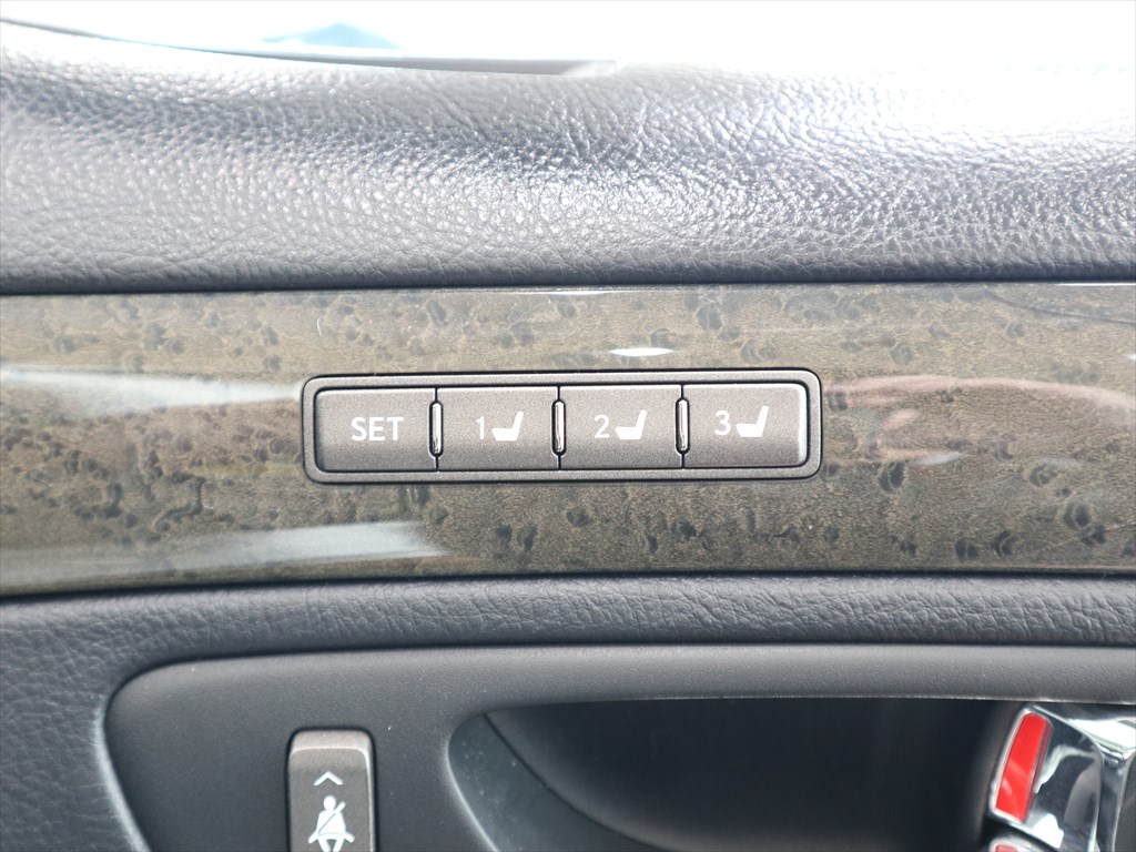 レクサス　LS460
