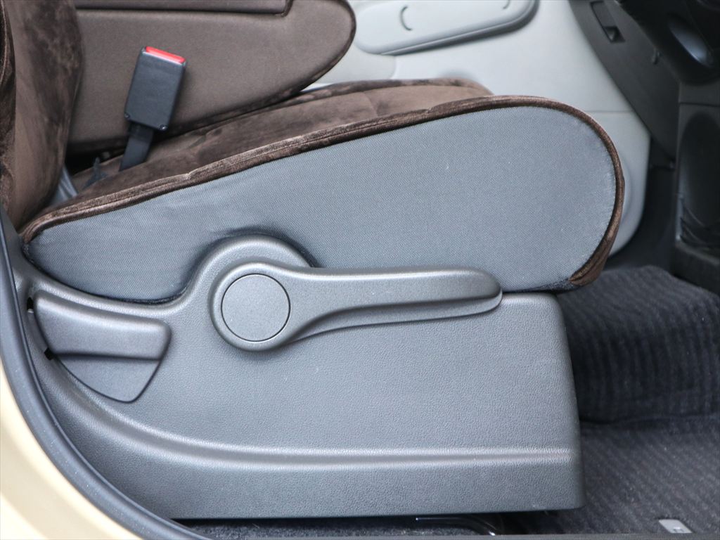 ニッサン　キューブ