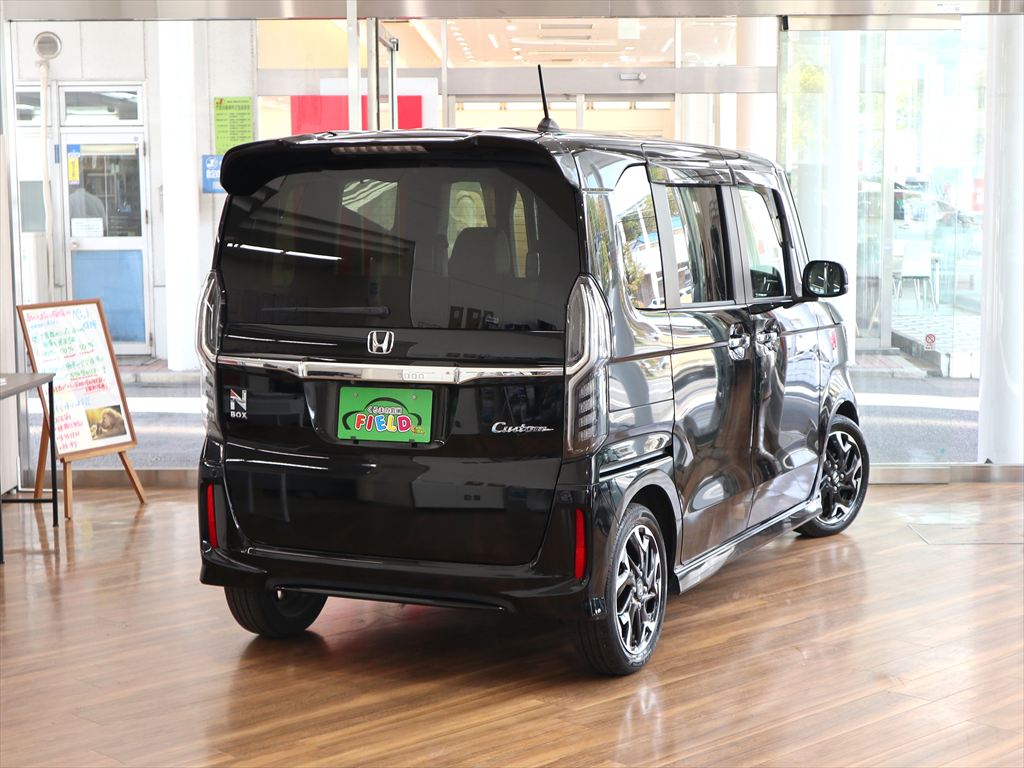 ホンダ　N-BOXカスタム