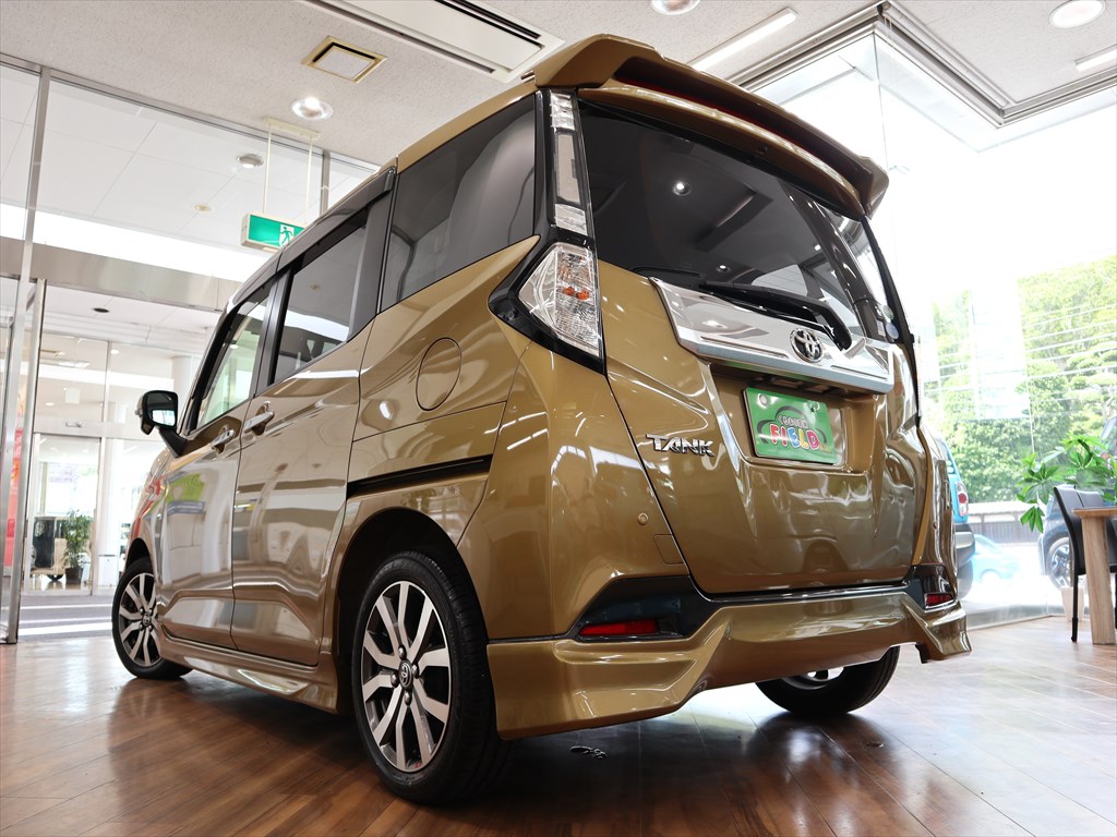 トヨタ　タンク