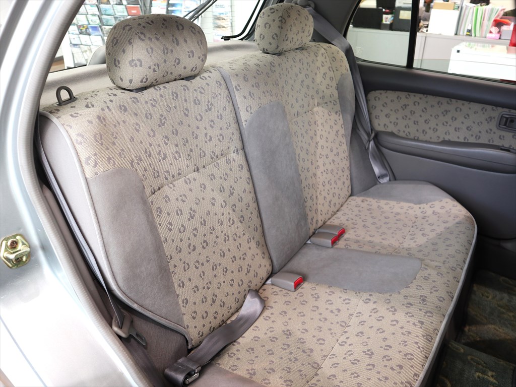 ニッサン　マーチ