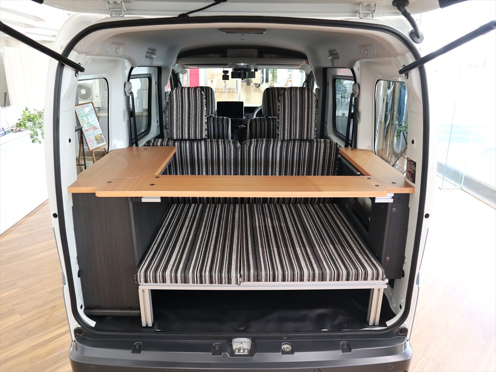 トヨタ　ピクシスバン