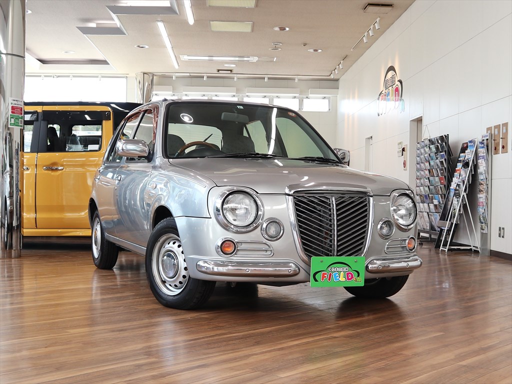 ニッサン　マーチ