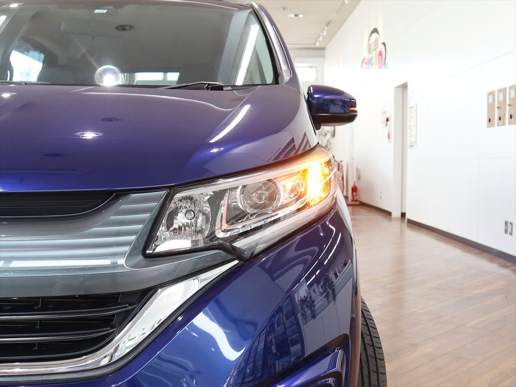 ホンダ　　フリード　　