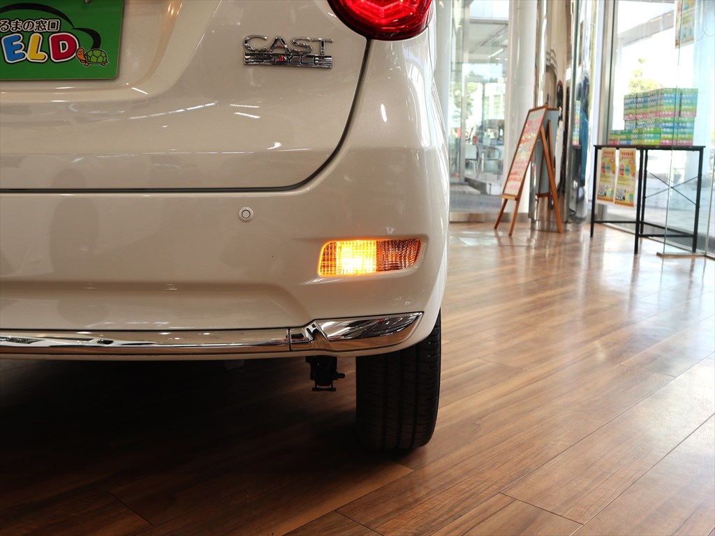 ダイハツ　キャスト