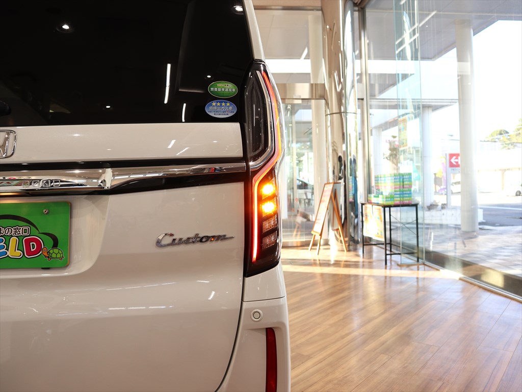 ホンダ　N-BOXカスタム