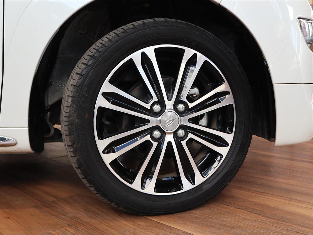 ダイハツ　キャスト