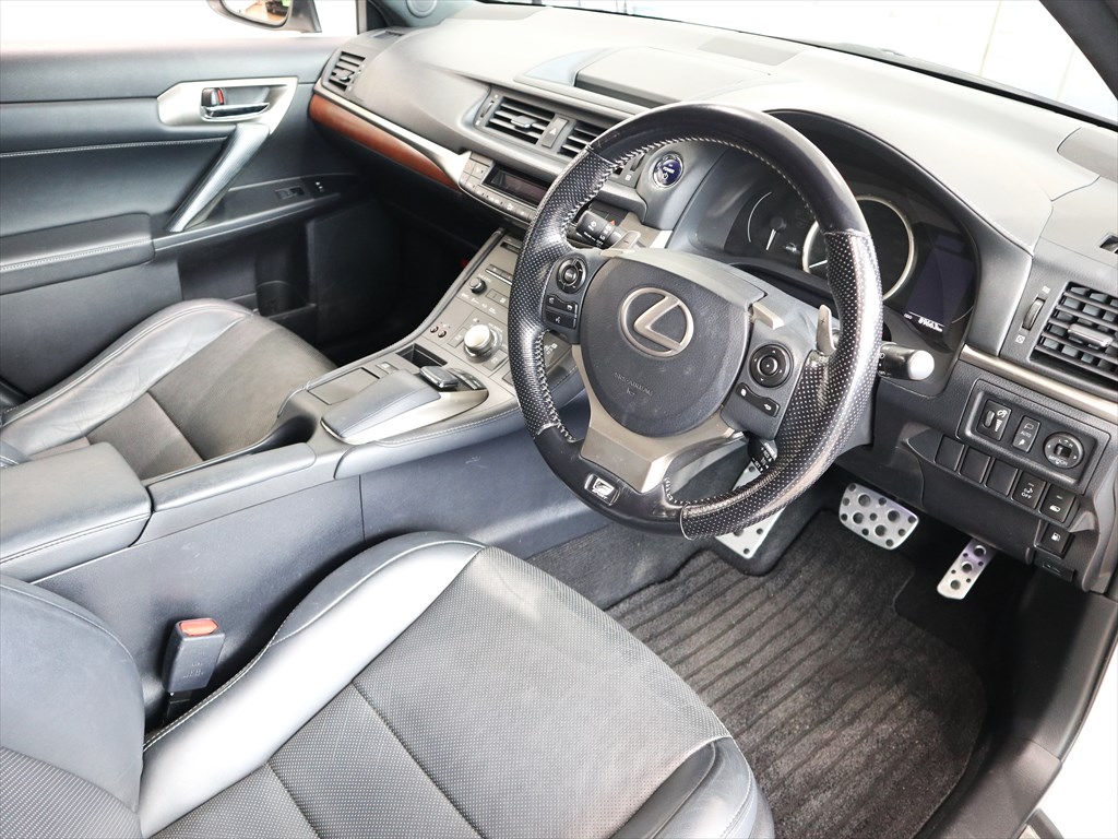 レクサス　CT