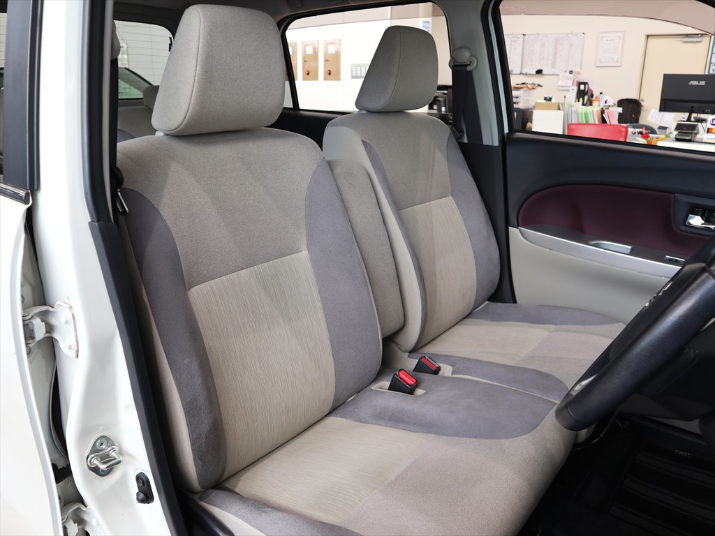 ダイハツ　キャスト