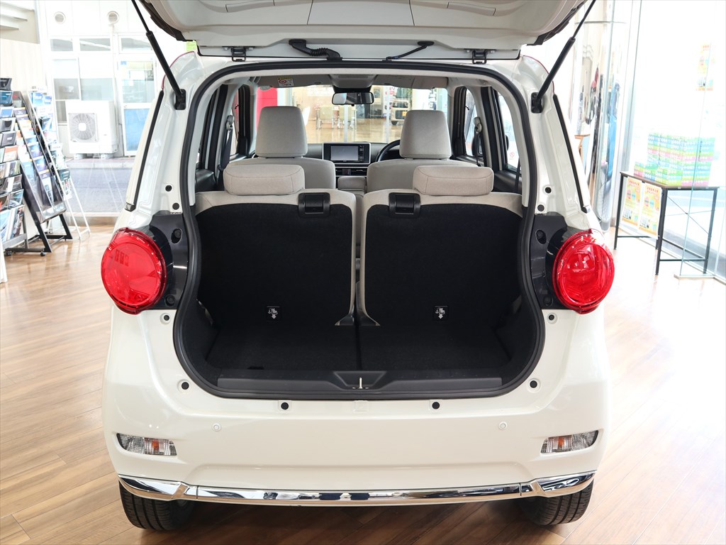 ダイハツ　キャスト