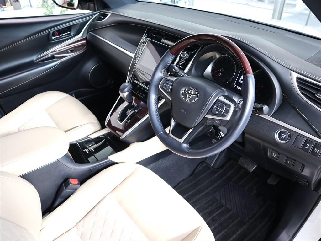 トヨタ　ハリアー