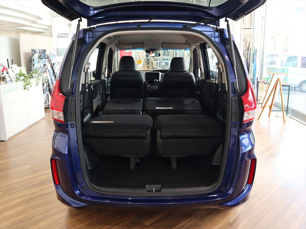 ホンダ　　フリード　　