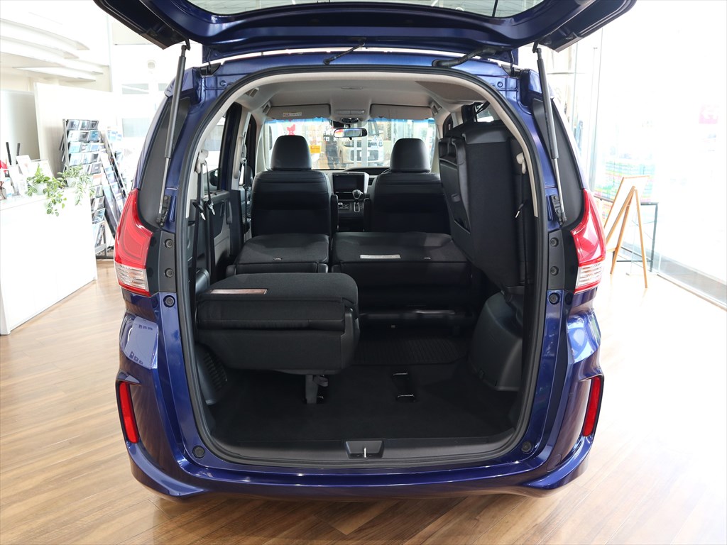 ホンダ　　フリード　　