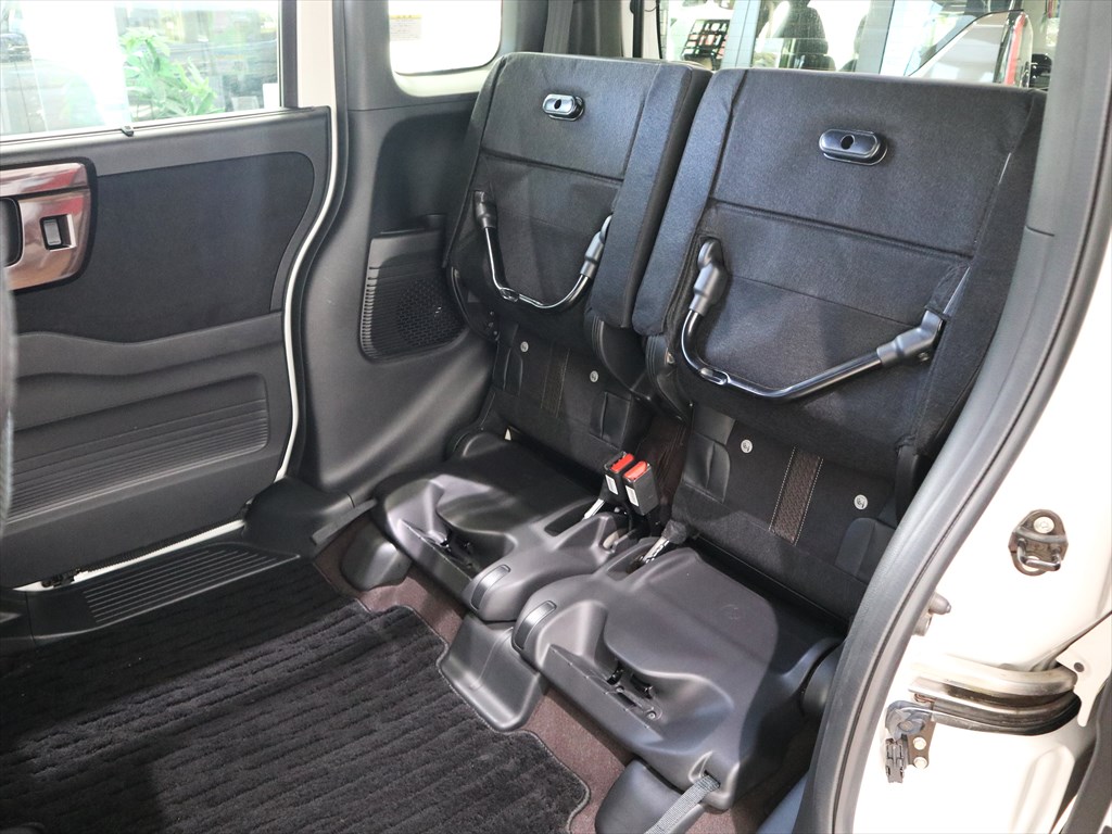 ホンダ　N-BOXカスタム