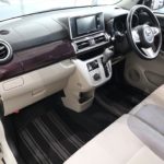 ダイハツ　キャスト