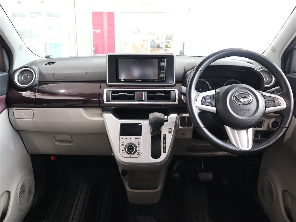 ダイハツ　キャスト