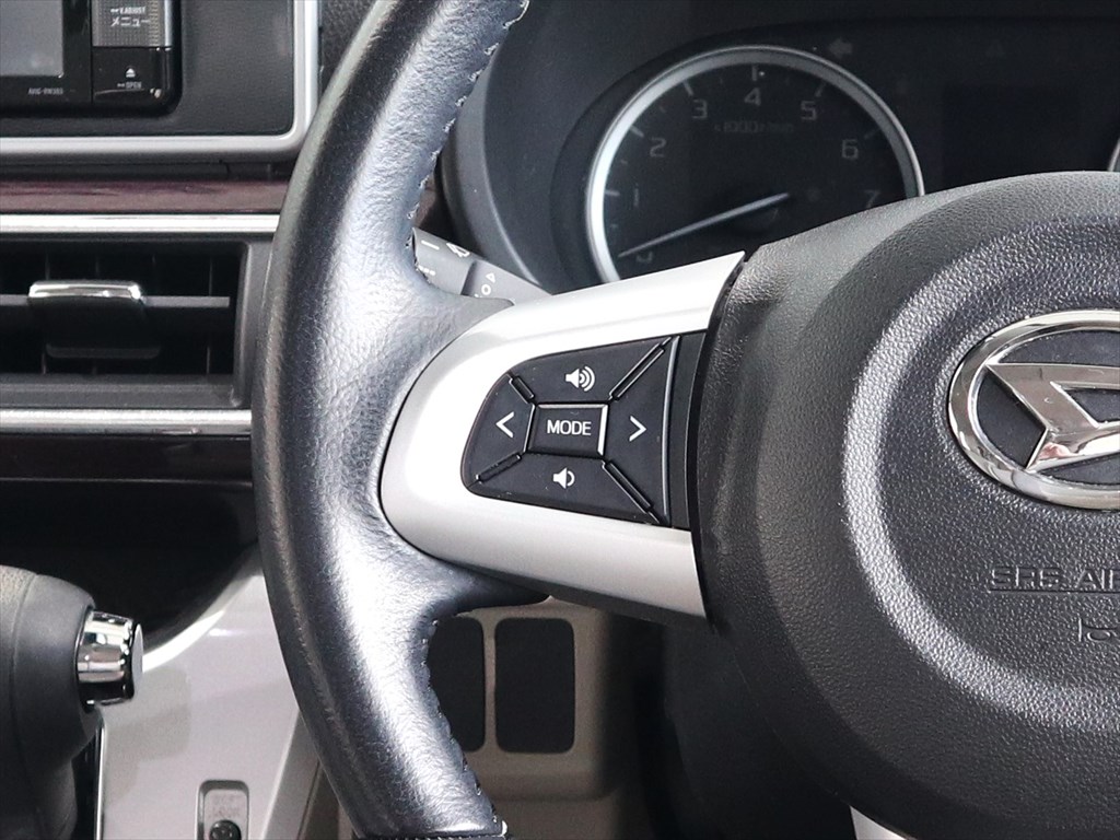 ダイハツ　キャスト