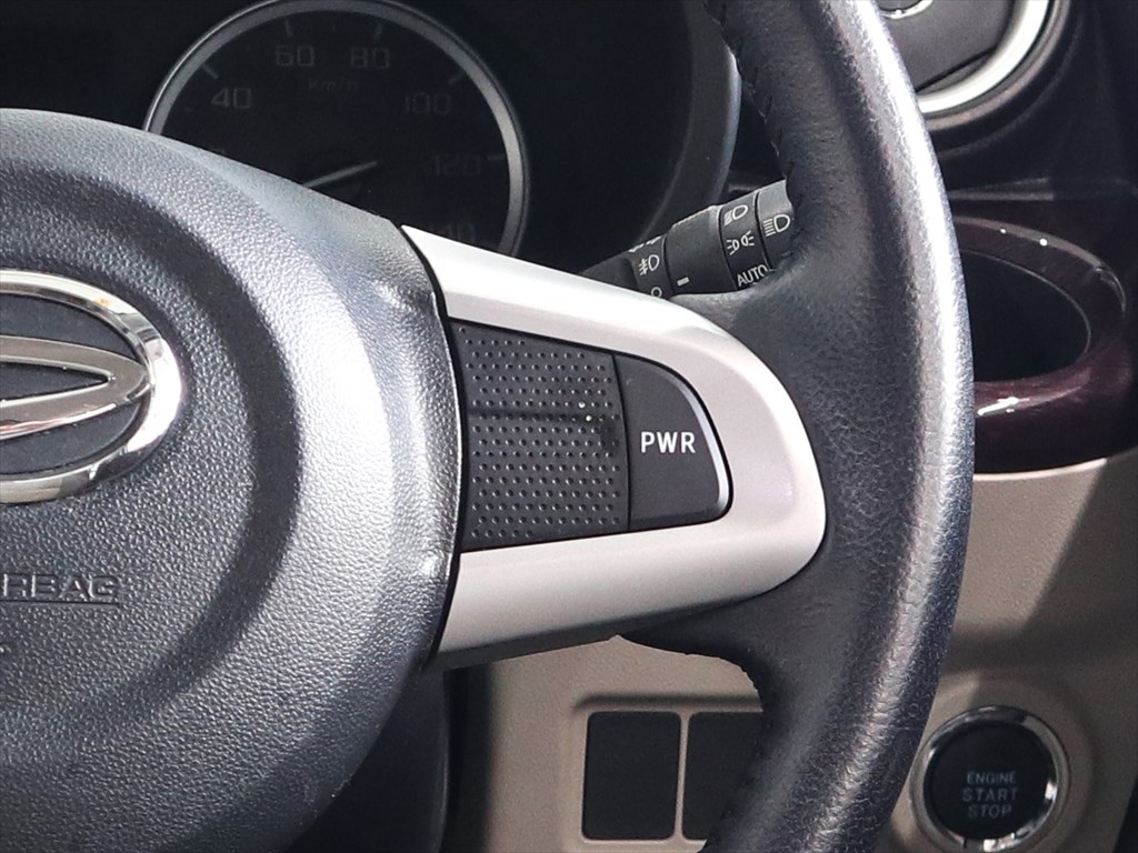 ダイハツ　キャスト