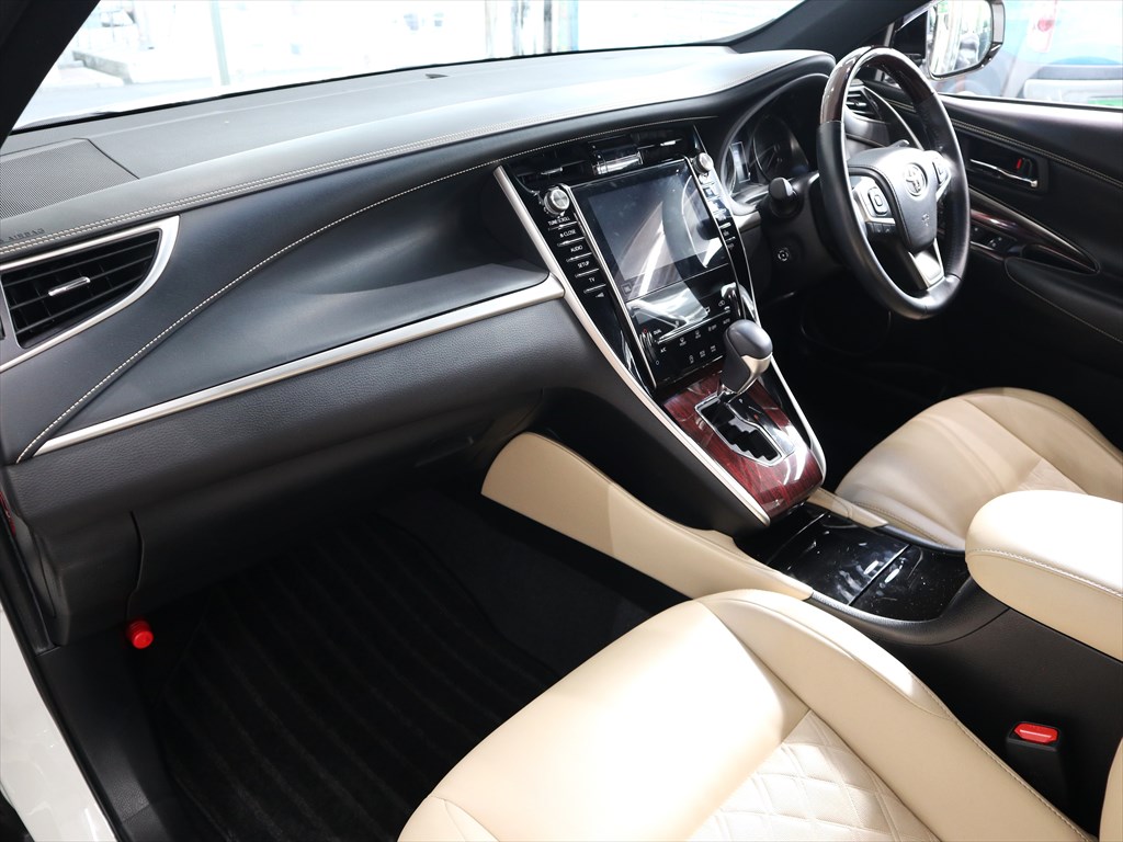 トヨタ　ハリアー