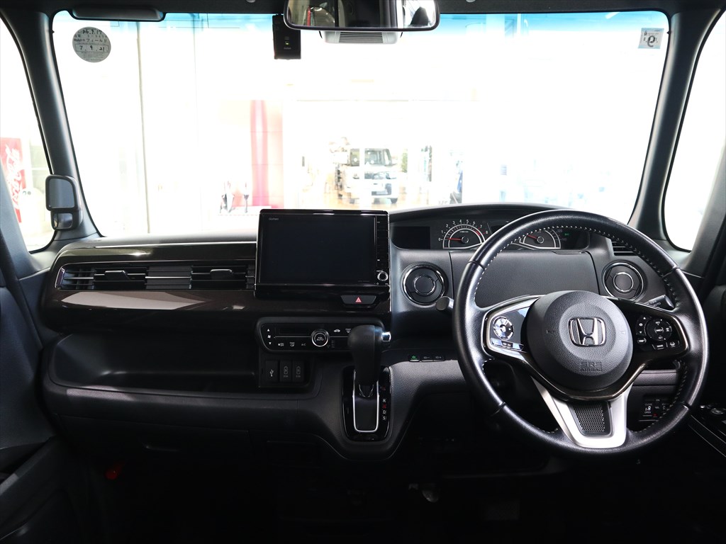 ホンダ　N-BOXカスタム