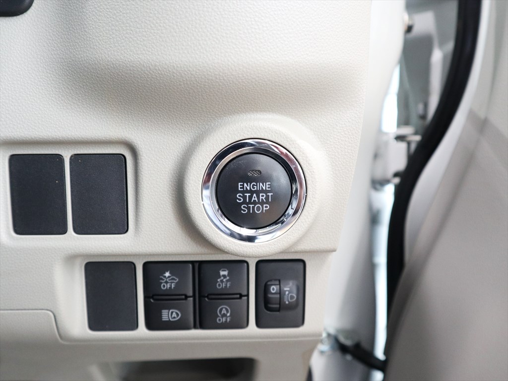 ダイハツ　キャスト