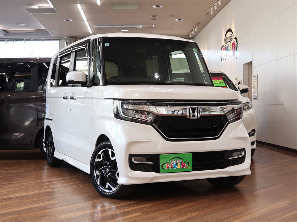 ホンダ　N-BOXカスタム