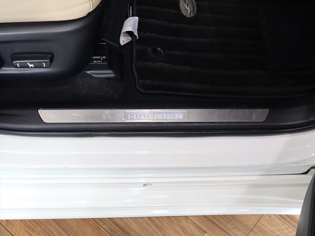 トヨタ　ハリアー