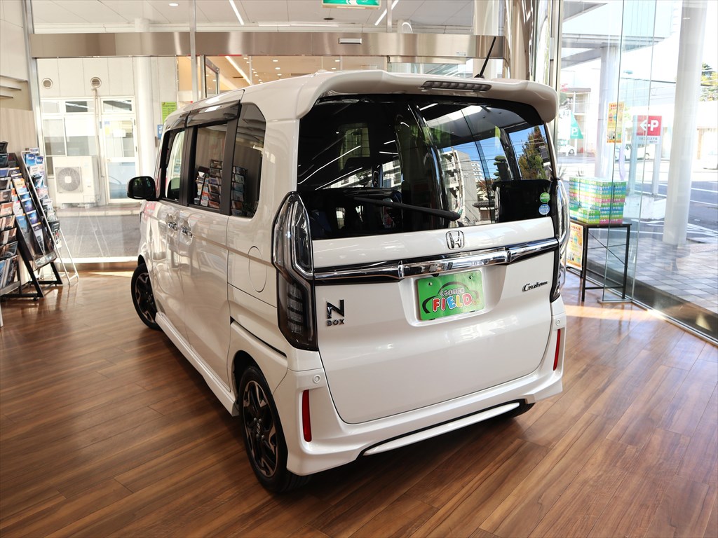 ホンダ　N-BOXカスタム