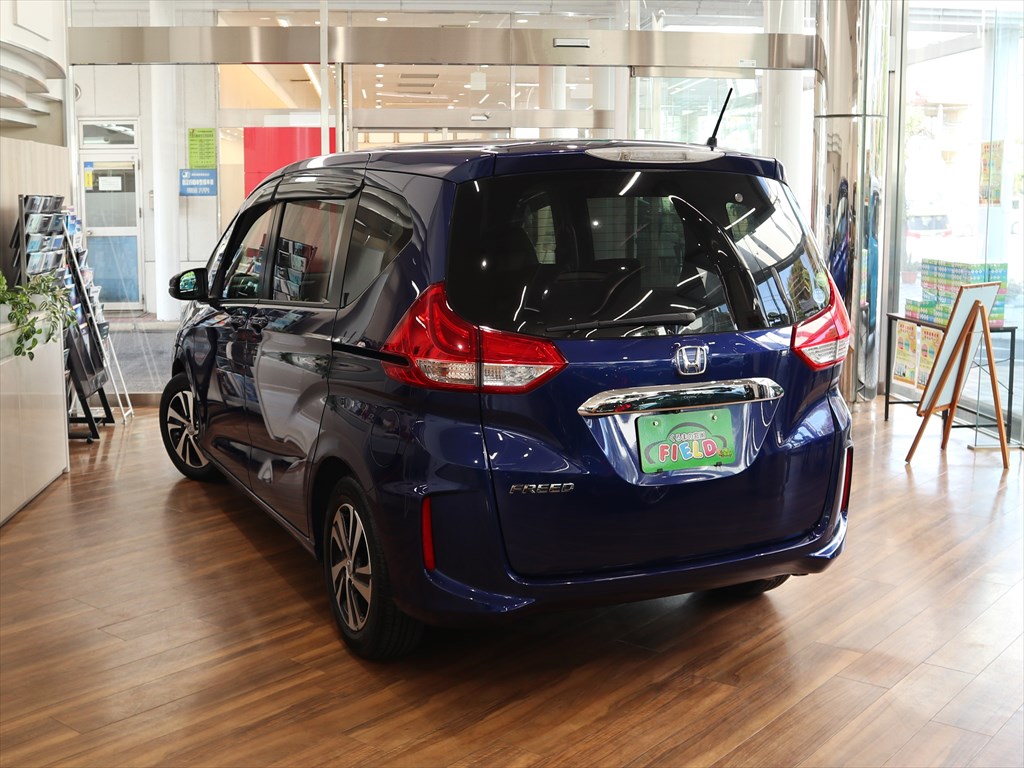 ホンダ　　フリード　　