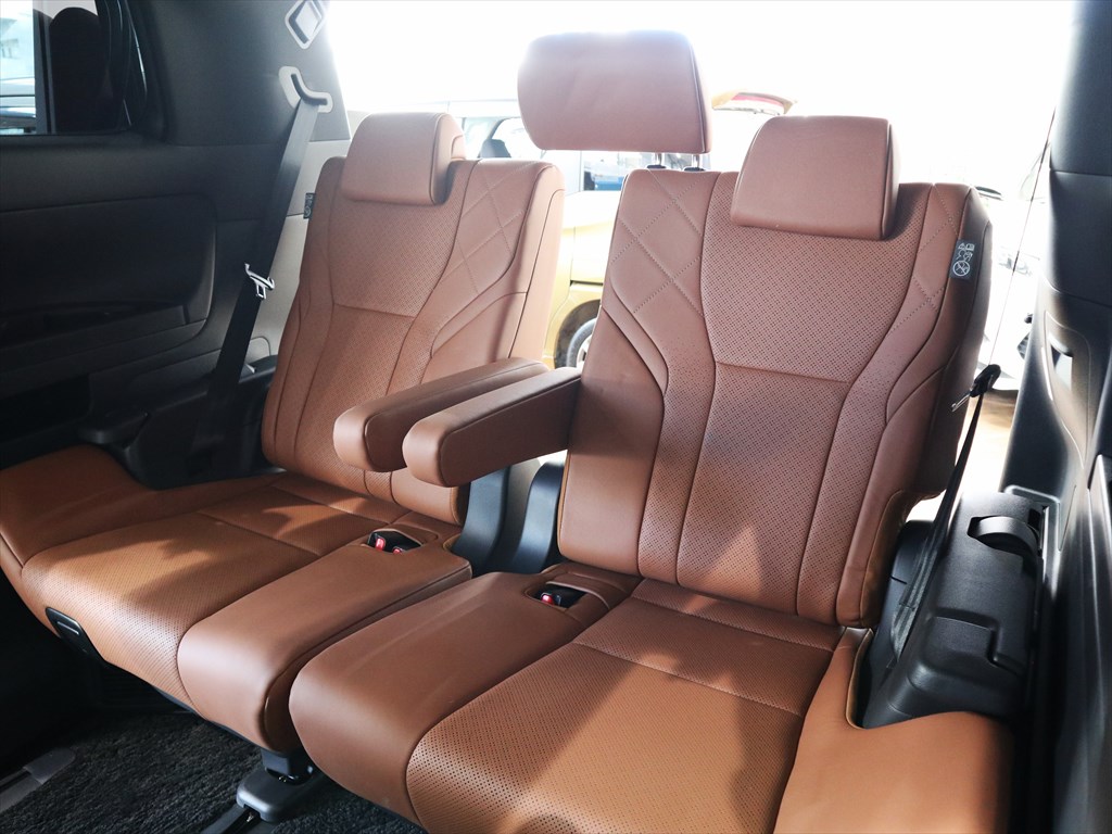 トヨタ　ヴェルファイア