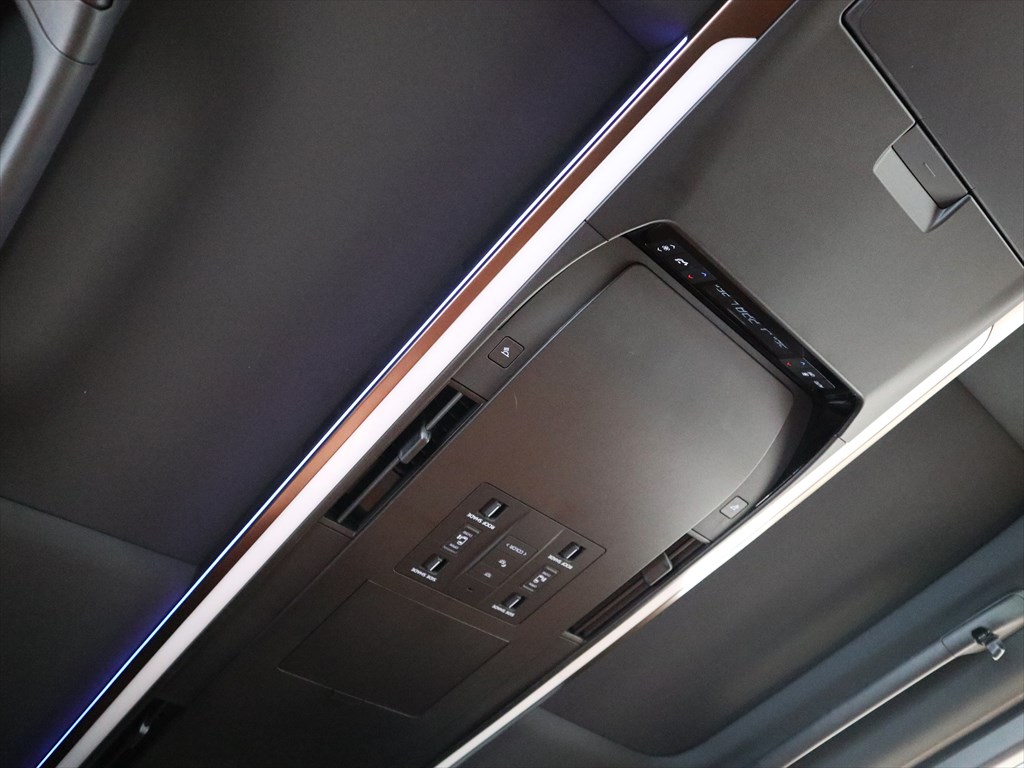 トヨタ　ヴェルファイア