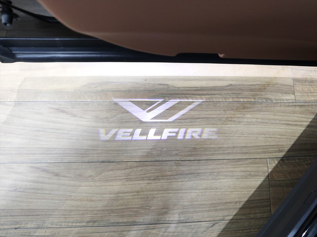 トヨタ　ヴェルファイア