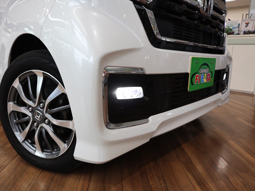 ホンダ　N-BOXカスタム