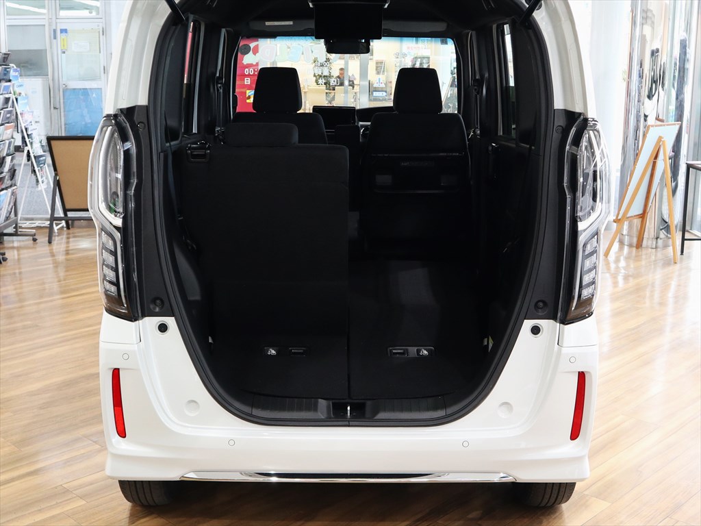 ホンダ　N-BOXカスタム