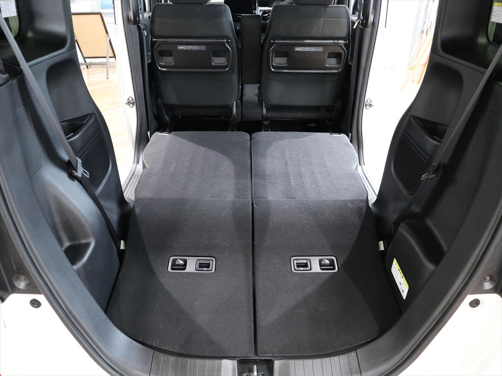 ホンダ　N-BOXカスタム