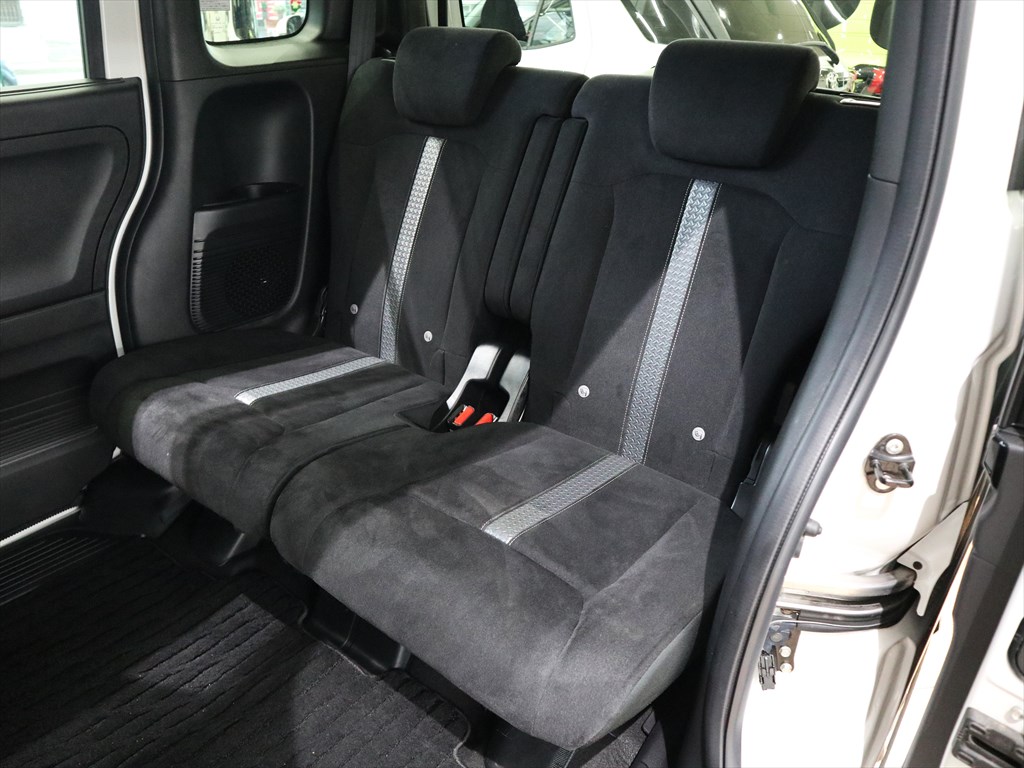 ホンダ　N-BOXカスタム