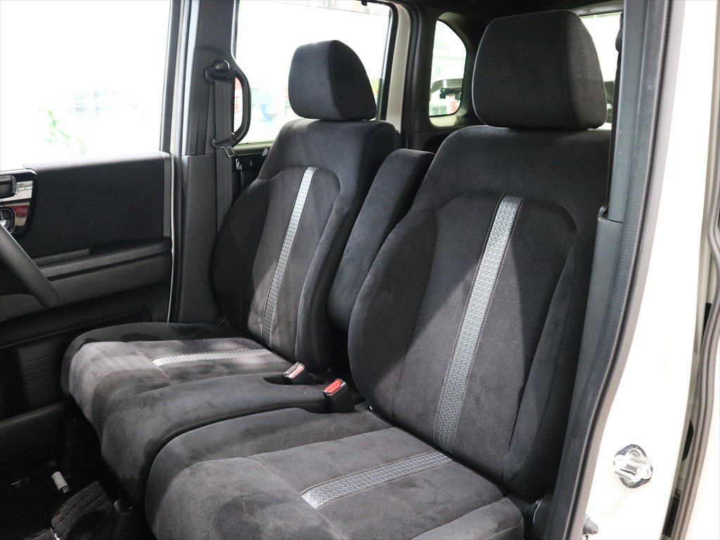 ホンダ　N-BOXカスタム