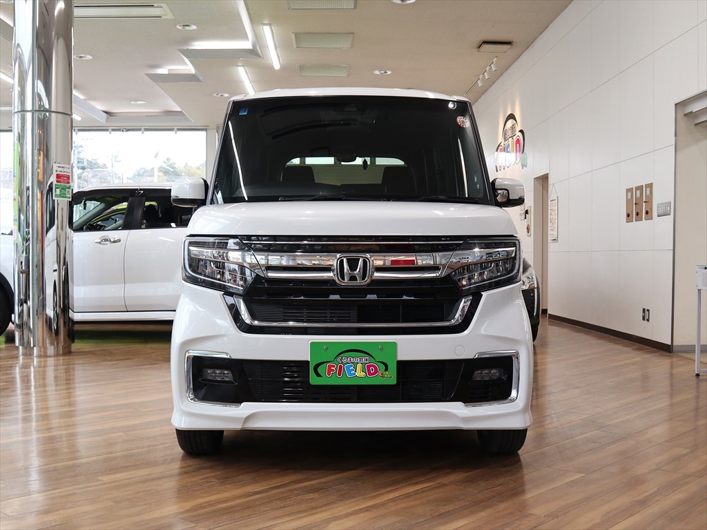 ホンダ　N-BOXカスタム
