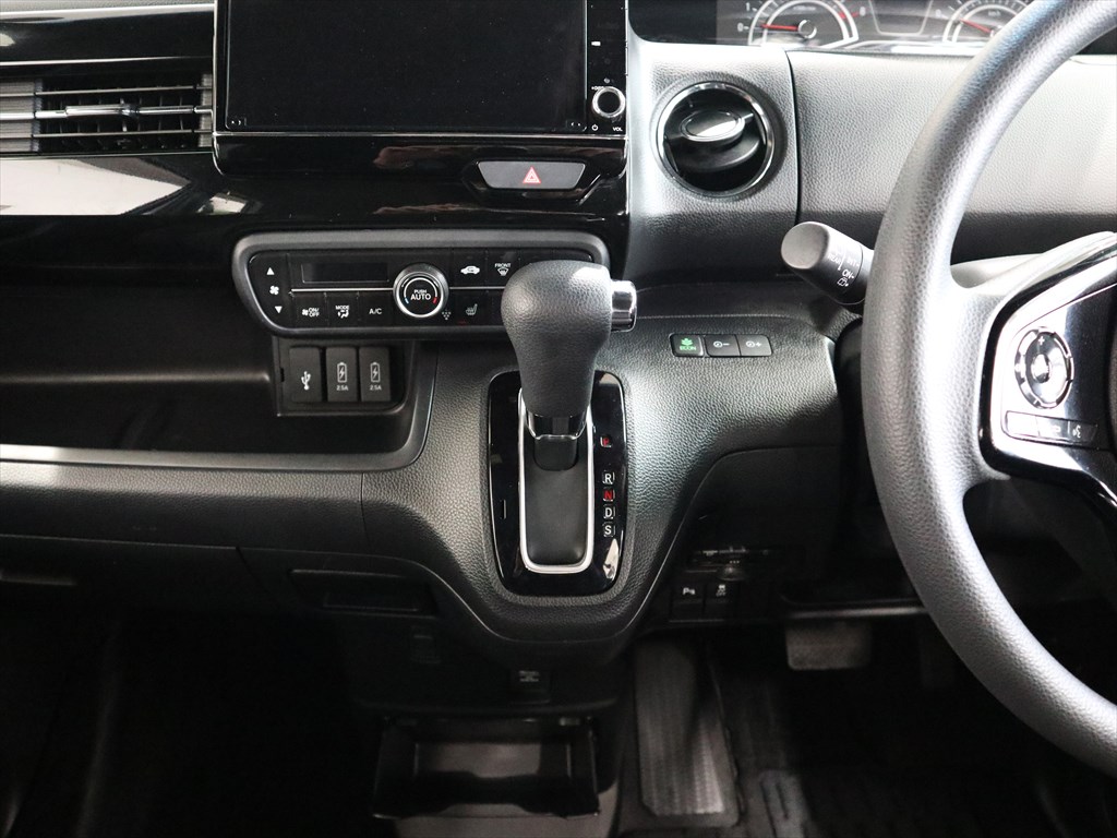 ホンダ　N-BOXカスタム