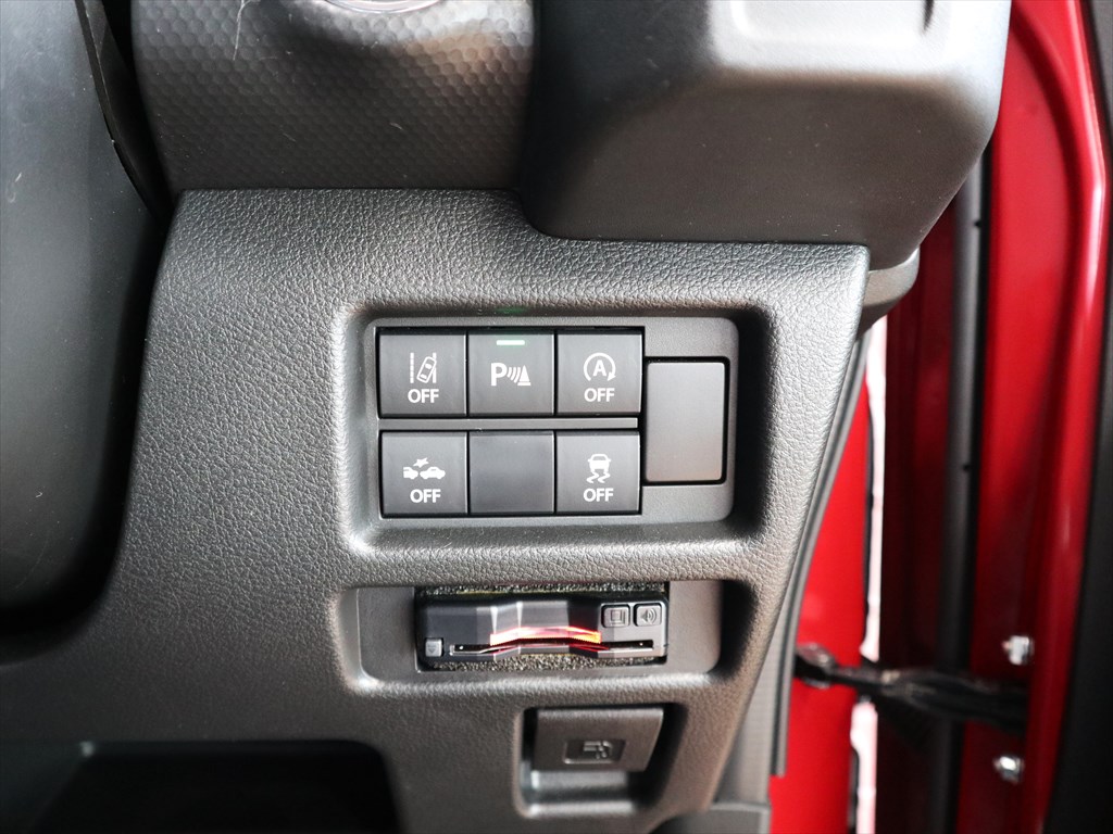 スズキ　ハスラー