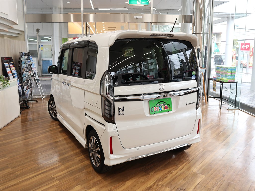 ホンダ　N-BOXカスタム