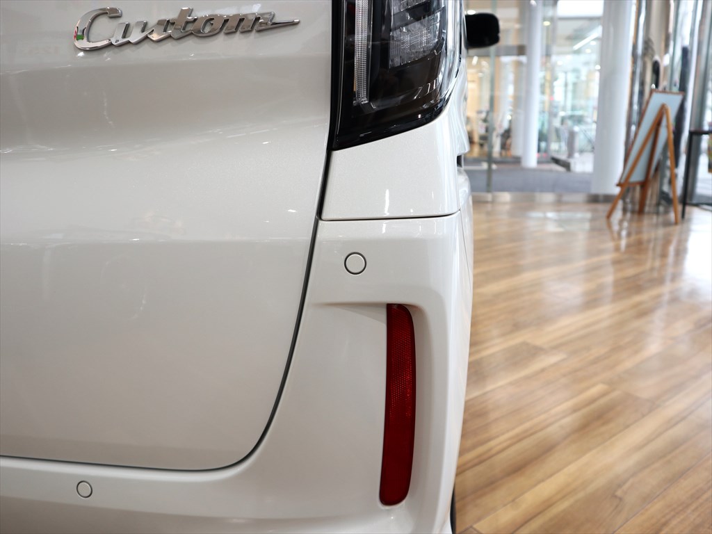 ホンダ　N-BOXカスタム