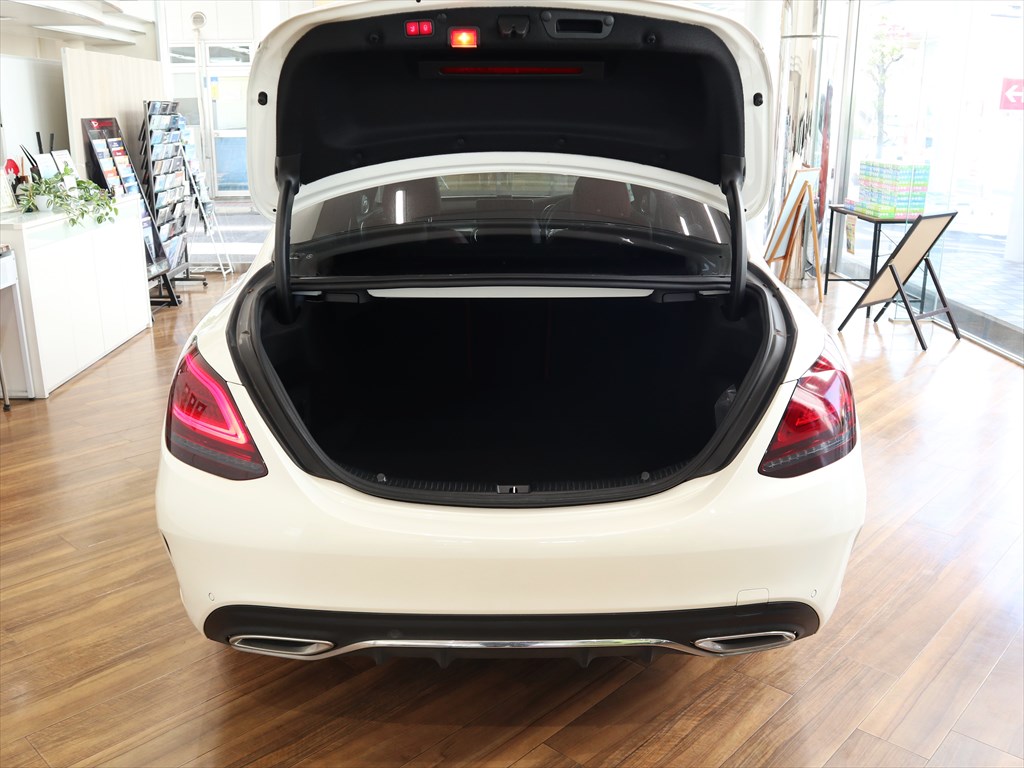 メルセデスベンツ　Cクラスセダン