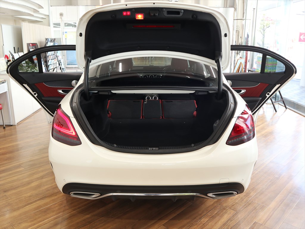 メルセデスベンツ　Cクラスセダン