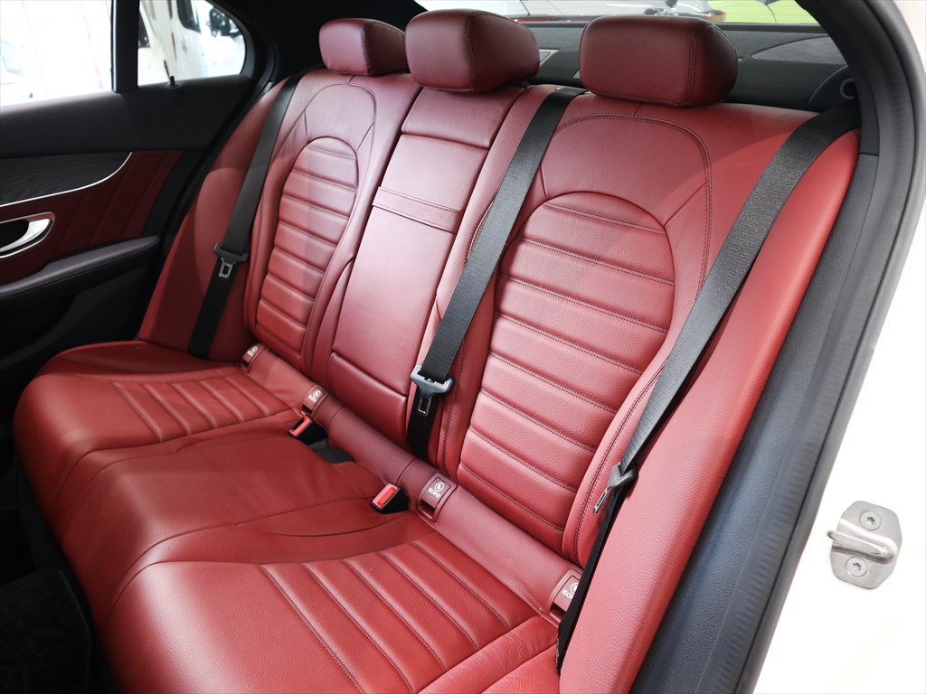 メルセデスベンツ　Cクラスセダン